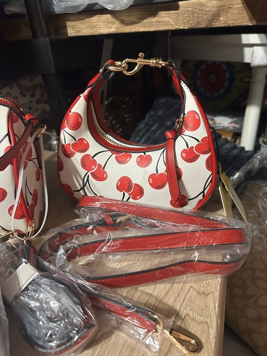 No Brand Handbags - Cherry-Print Mini Hobo Bag — Red & White